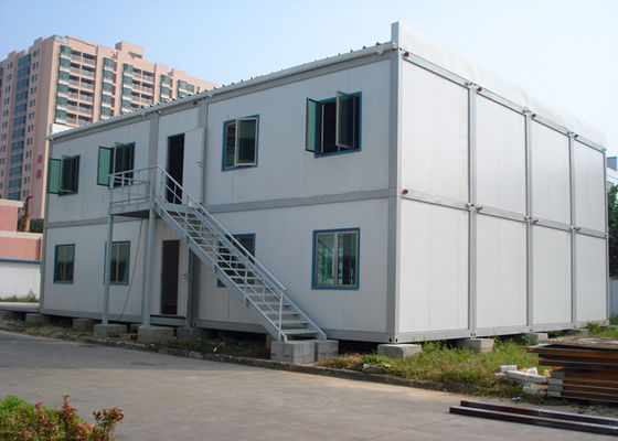 Chine Double - Chambre modulaire de conteneur de plate-forme, Chambre vivante de conteneur avec les escaliers externes fournisseur