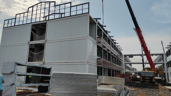 Boîte d'espace Trois couches pour le chantier de construction Dortoir 20 pieds maison de conteneurs préfabriqués bas prix grande maison préfabriquée