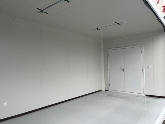 Containers de stockage en acier à paquet plat bâtiments modulaires à paquet plat toilettes portables pour chantier de construction