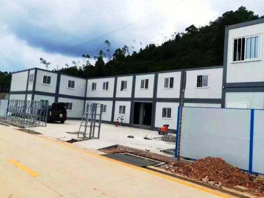 Chine Panneau en acier de toit de traverse de tube de conteneurs mobiles résidentiels pratiques économiques usine